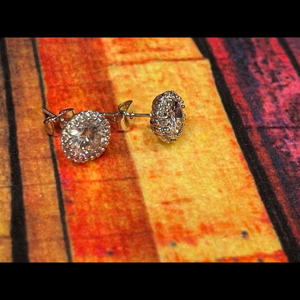 Gorgeous Gemstone Earrings - Picture 14 of 15